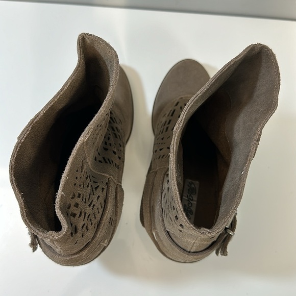 Naughty Monkey Love Story Harness Booties Size 9.5 - Picture 8 of 15